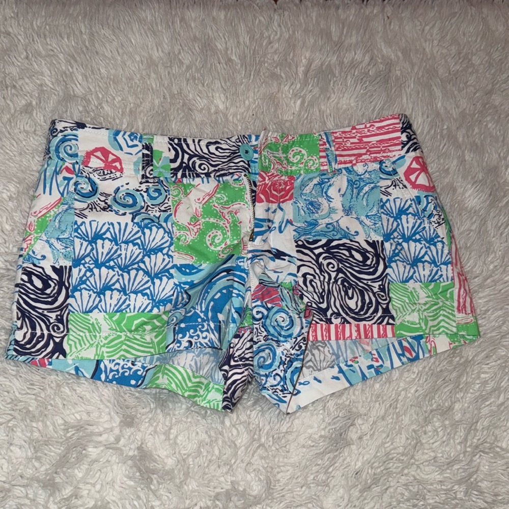 Lily Pulitzer Walsh short size 8